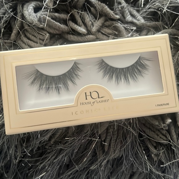 House of Lashes Makeup House Of Lashes Iconic Lite Poshmark